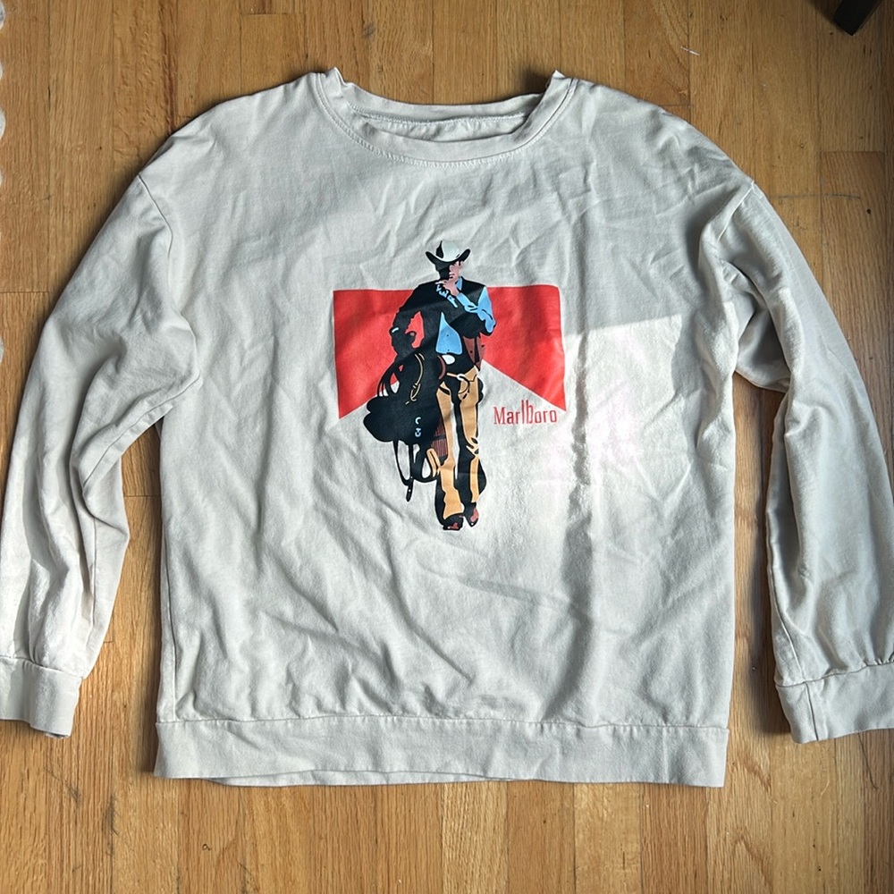 Marlboro sweatshirt